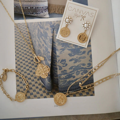 CANVAS Style x MaryCatherineStudio French Quatrefoil T-Bar Necklace in Worn Gold