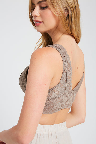 Scalloped Lace V Neck Padded Bralette