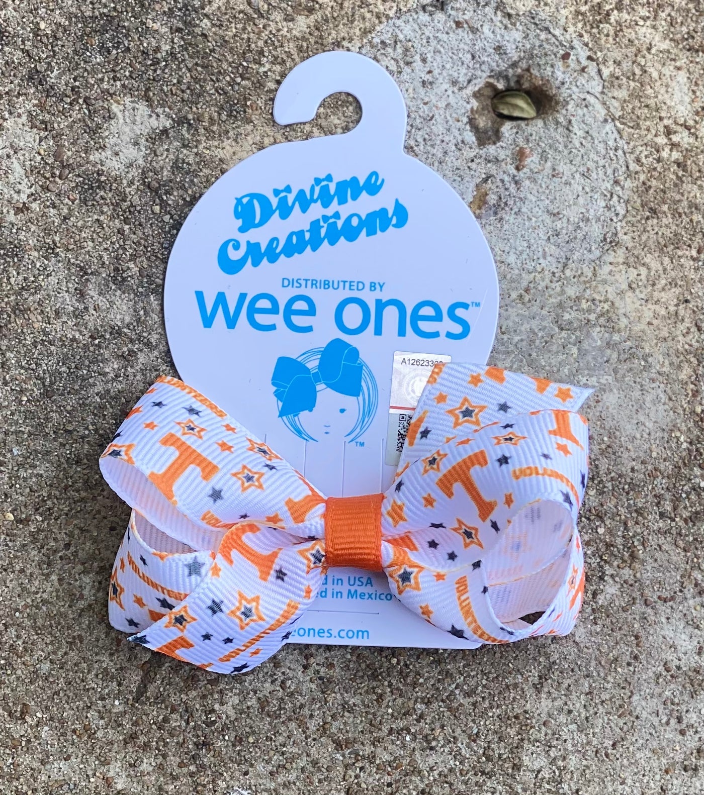 Medium UT Classic Bow w/ Silver Stars