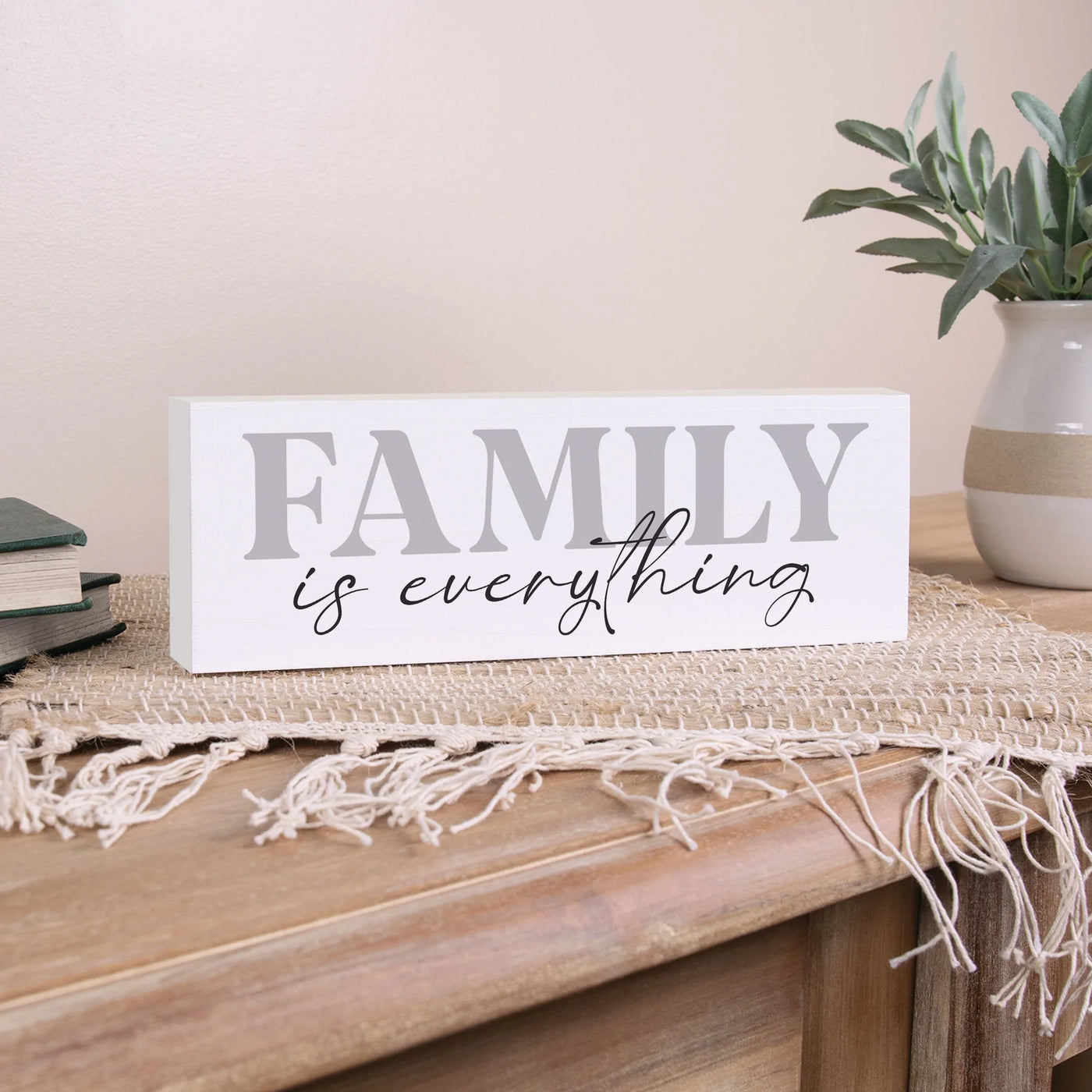 FAMILY IS EVERYTHING WOOD BLOCK DÉCOR